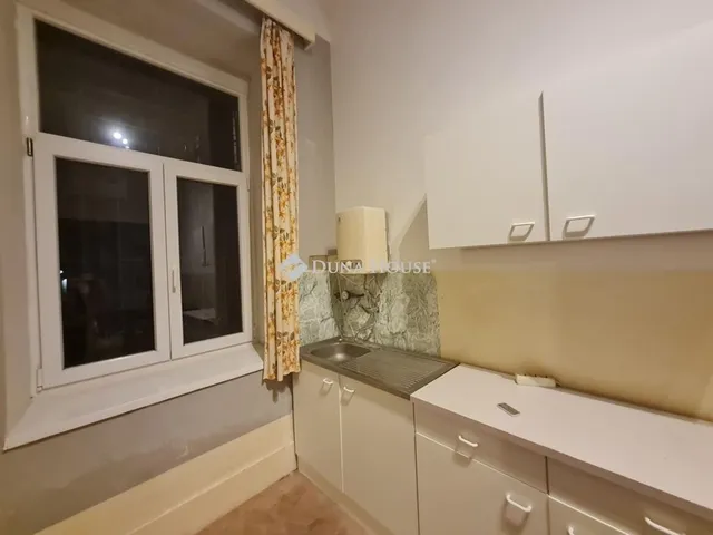 Eladó lakás Budapest VI. kerület, Nagykörúton kívüli terület 36 nm