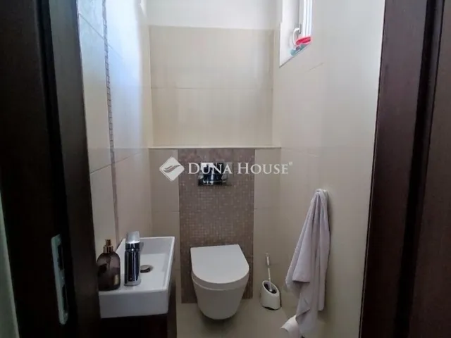 Eladó ház Üröm 125 nm