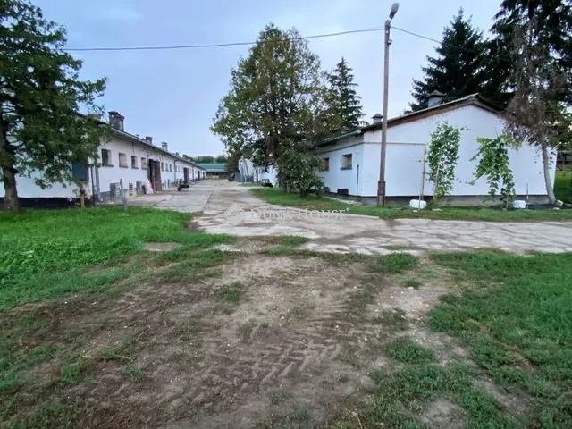 Eladó kereskedelmi és ipari ingatlan Ozora 1000 nm