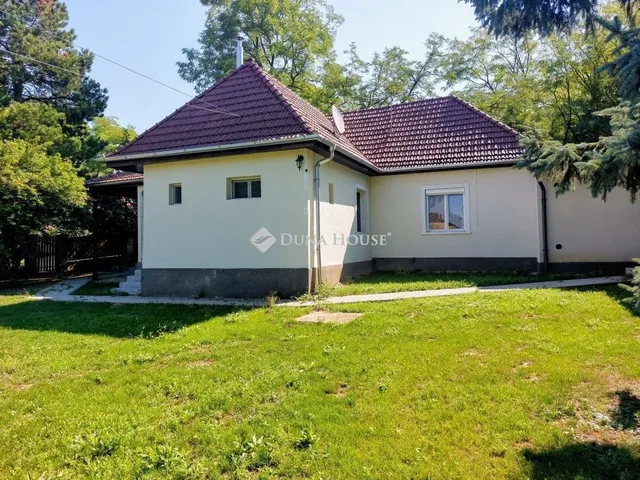 Eladó ház Penc 100 nm