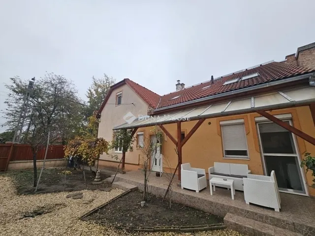 Eladó ház Budapest IV. kerület, Megyer 140 nm