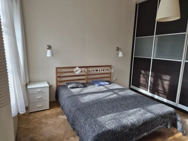 Eladó lakás Budapest III. kerület 93 nm