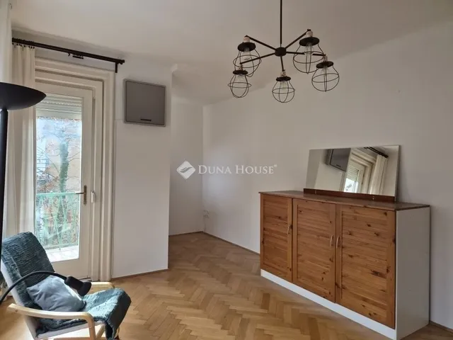 Eladó lakás Budapest III. kerület 93 nm