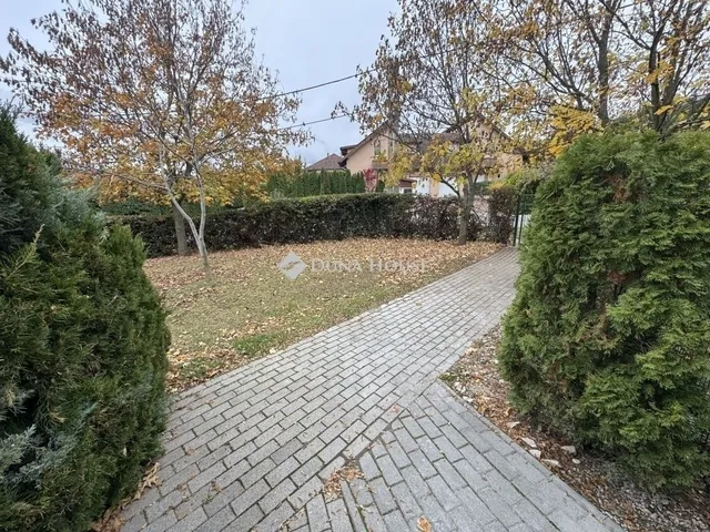 Eladó lakás Üröm 55 nm