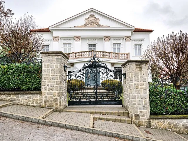 Eladó ház Budapest II. kerület, Szemlőhegy 640 nm