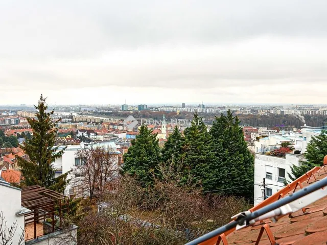 Eladó ház Budapest II. kerület, Szemlőhegy 640 nm