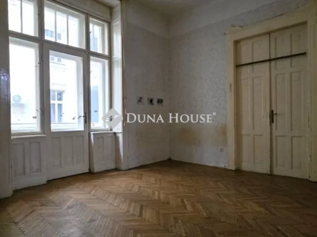 Eladó lakás Budapest VI. kerület 62 nm