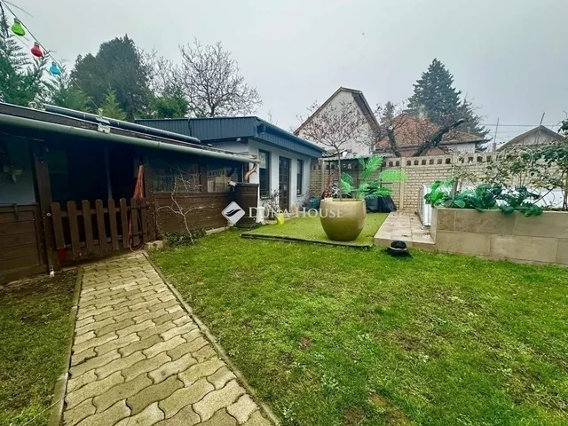 Eladó ház Budapest XVI. kerület 262 nm