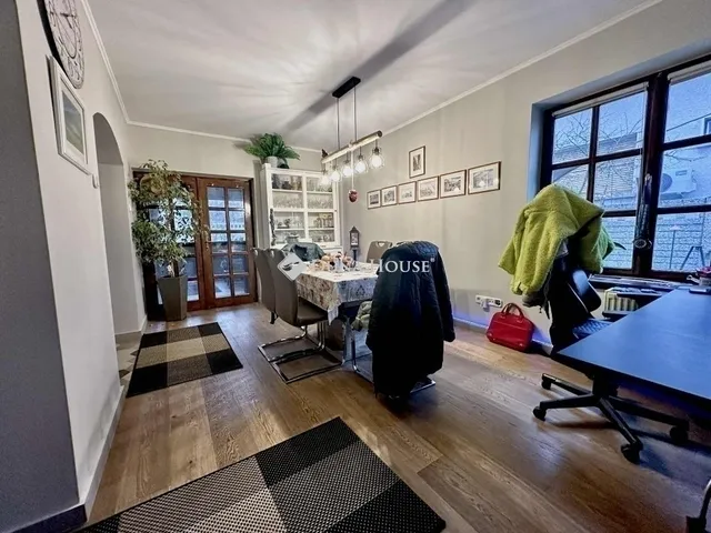 Eladó ház Budapest XVI. kerület 262 nm