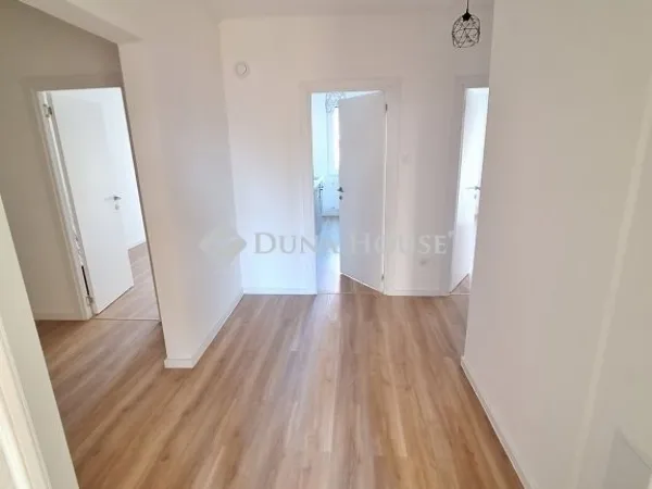 Eladó lakás Budapest III. kerület, Békásmegyer 81 nm