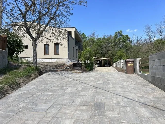 Eladó ház Leányfalu 131 nm