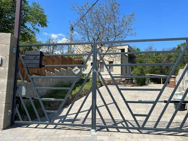 Eladó ház Leányfalu 131 nm