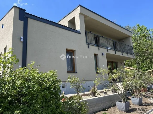 Eladó ház Leányfalu 131 nm