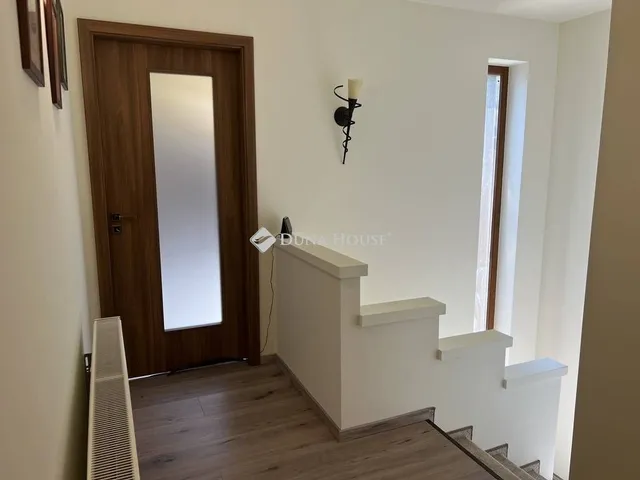 Eladó ház Leányfalu 131 nm