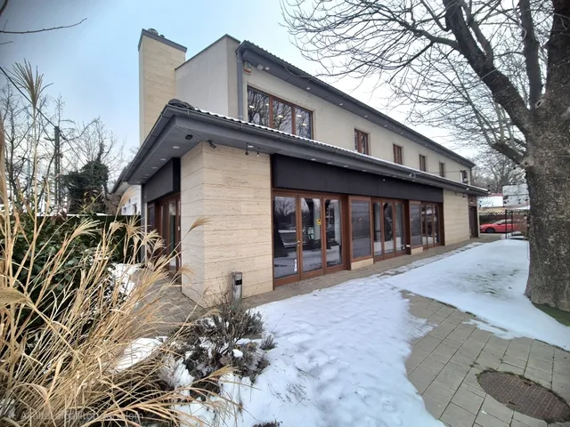 Kiadó kereskedelmi és ipari ingatlan Budapest III. kerület, Testvérhegy 353 nm