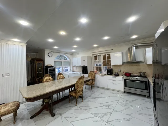 Eladó ház Budakalász 350 nm