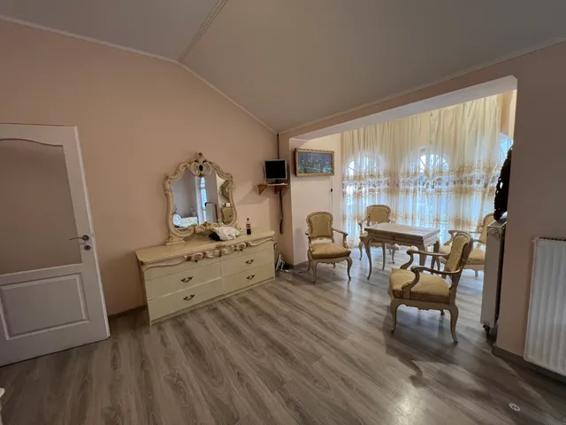 Eladó ház Budakalász 350 nm