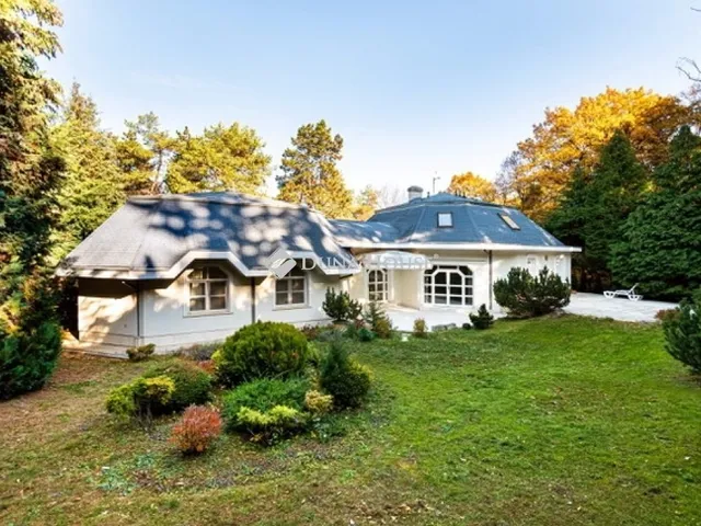 Eladó ház Budapest II. kerület 400 nm