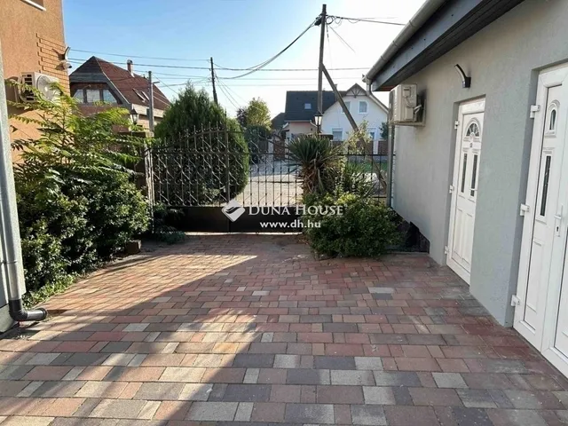 Eladó ház Vecsés 315 nm