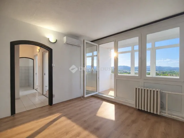 Eladó lakás Budapest III. kerület 50 nm