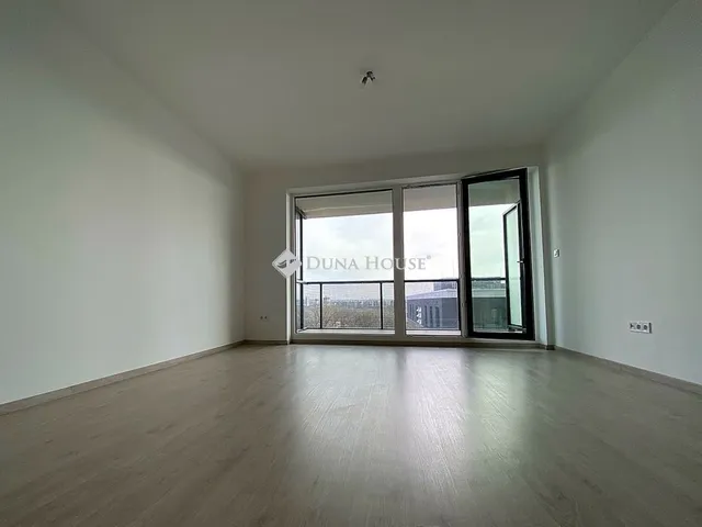 Eladó lakás Budapest III. kerület 30 nm