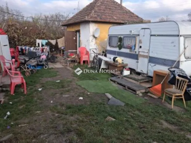 Eladó telek Budapest III. kerület 1486 nm