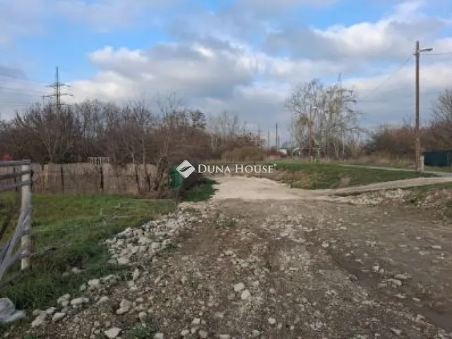 Eladó telek Budapest III. kerület 1486 nm