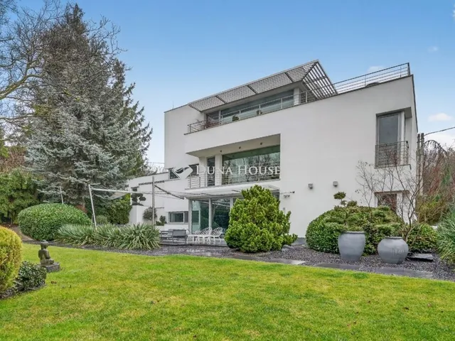 Eladó ház Budapest II. kerület 402 nm