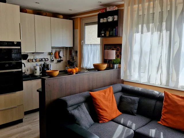 Eladó lakás Budapest III. kerület, Pók utcai lakótelep, Vízimolnár 73 nm