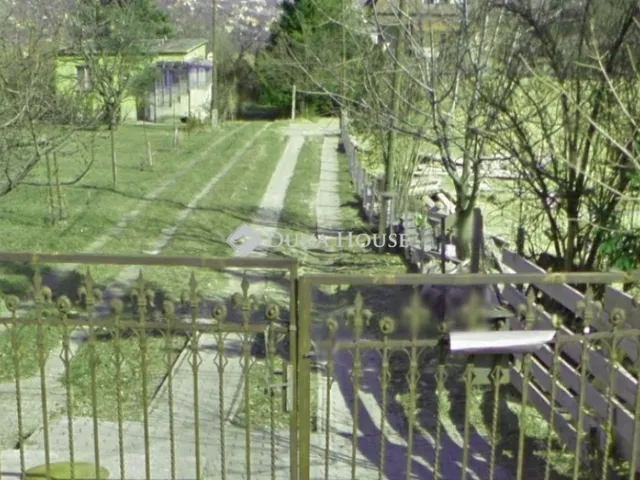 Eladó telek Budapest III. kerület 1893 nm