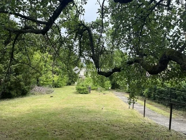 Eladó telek Budapest III. kerület 1134 nm