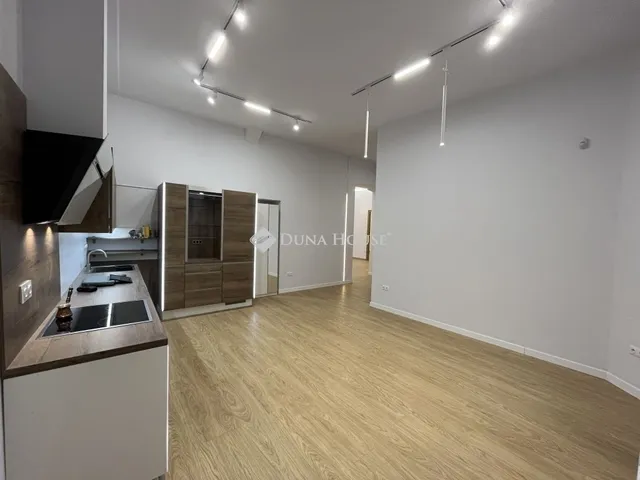 Eladó lakás Budapest II. kerület, Országút 120 nm