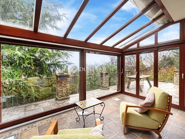 Eladó ház Budapest III. kerület, Táborhegy 450 nm