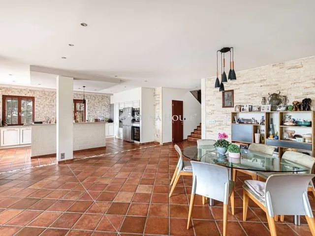 Eladó ház Budapest III. kerület, Táborhegy 450 nm