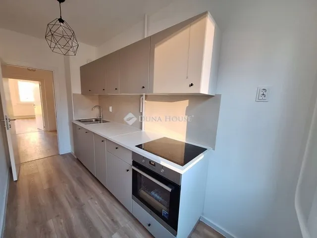 Eladó lakás Budapest III. kerület 81 nm