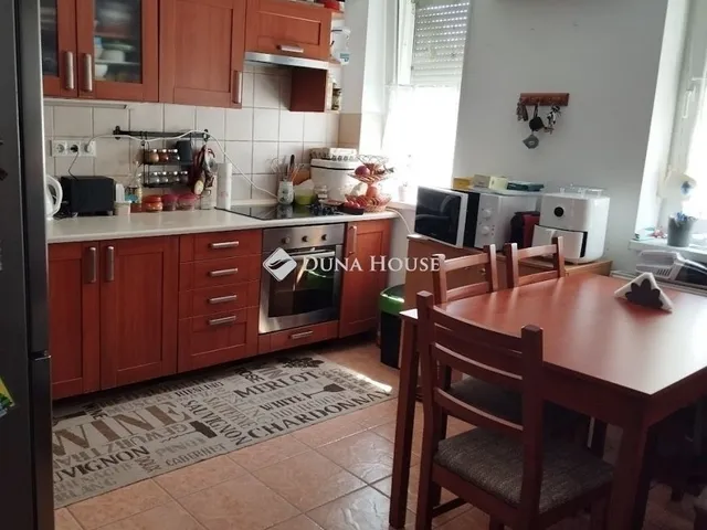 Eladó lakás Vác 74 nm