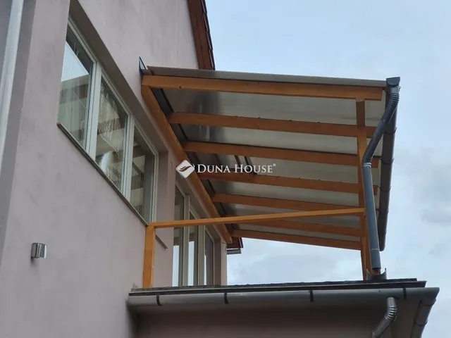 Eladó lakás Vác 105 nm