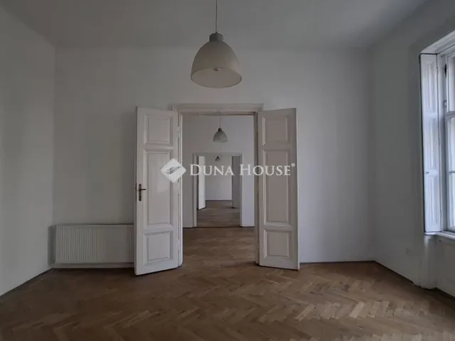 Eladó lakás Budapest IX. kerület, Belső Ferencváros 120 nm