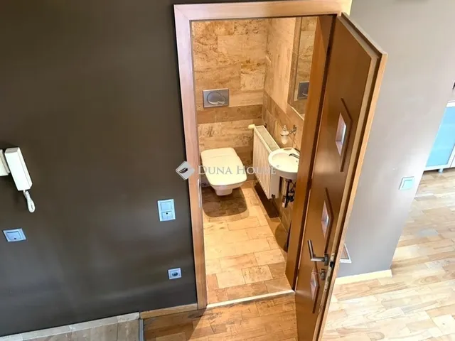 Eladó lakás Budapest III. kerület 70 nm