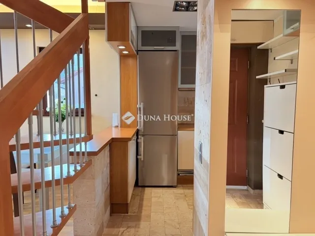 Eladó lakás Budapest III. kerület 70 nm