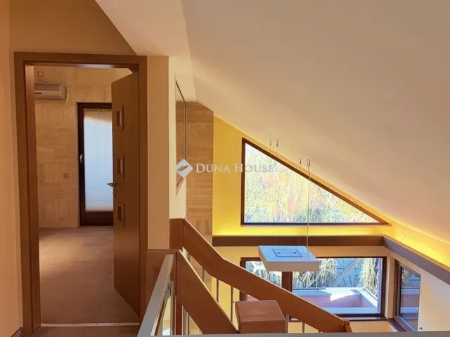 Eladó lakás Budapest III. kerület 70 nm