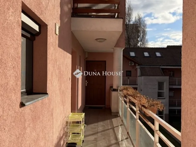 Eladó lakás Budapest III. kerület 70 nm