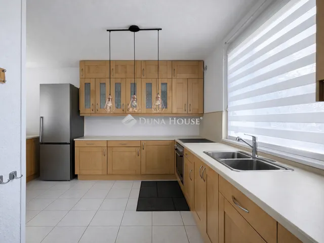 Eladó ház Pomáz 140 nm