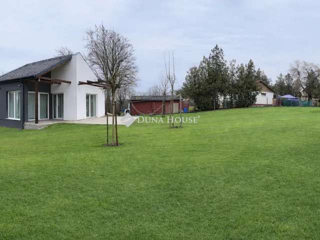 Eladó ház Őrbottyán 205 nm