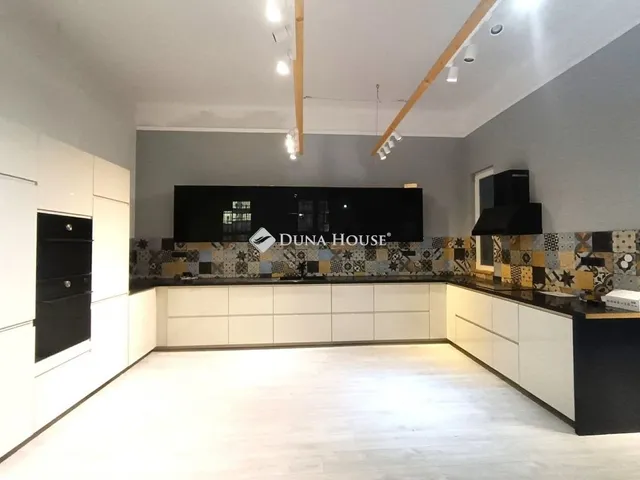 Eladó lakás Budapest II. kerület, Víziváros II. ker 121 nm