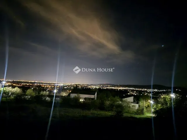 Eladó telek Szentendre 1660 nm