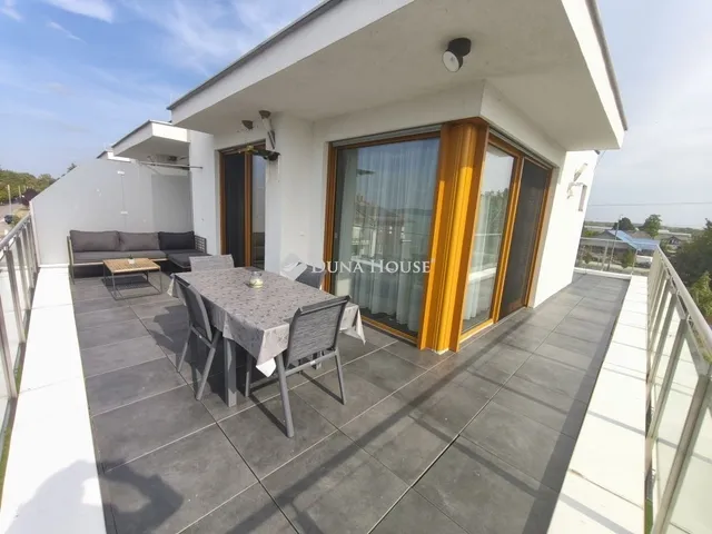 Eladó lakás Balatonboglár 138 nm