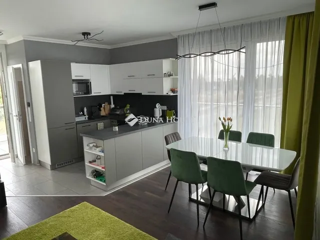 Eladó lakás Balatonboglár 138 nm