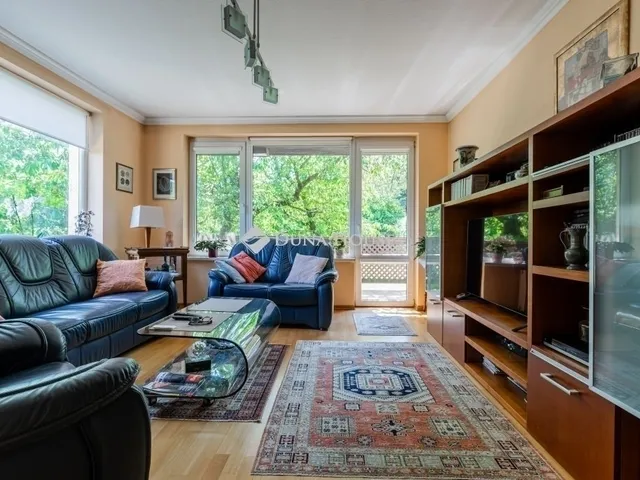 Eladó ház Budapest II. kerület, Máriaremete 210 nm