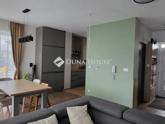 Eladó ház Üllő 90 nm